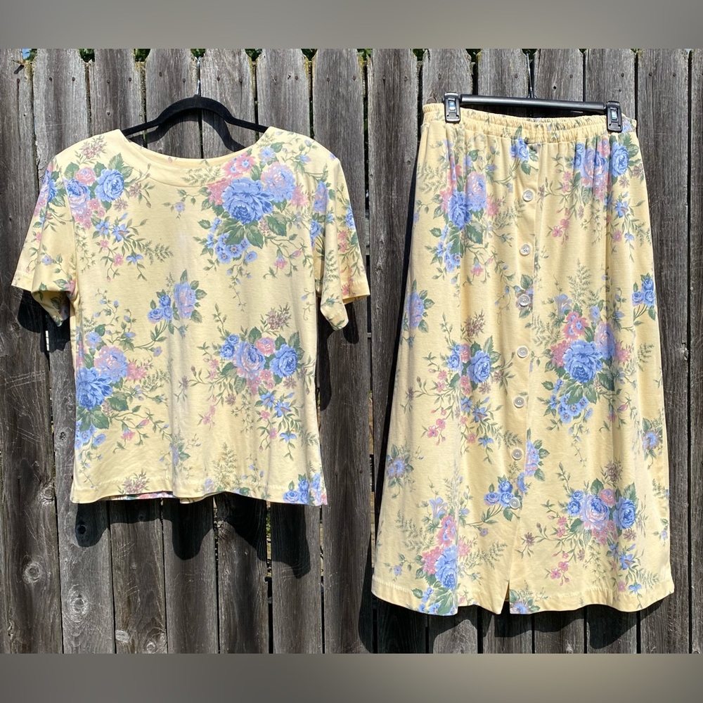 Vintage Tog Shop 2 Piece Floral Set